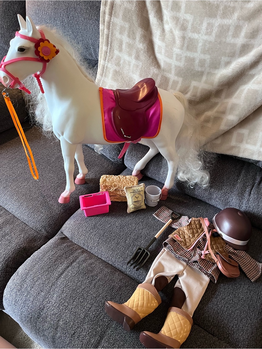 Our Generation White Horse with Pink Saddle and Accessories for Horse